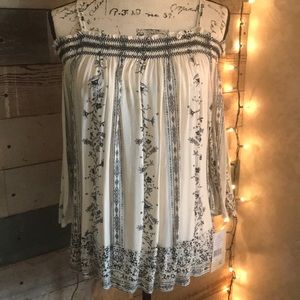 ❤️‍🔥5/$25❤️‍🔥NWT Peasant Blouse M